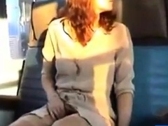 petite exhib dans le train